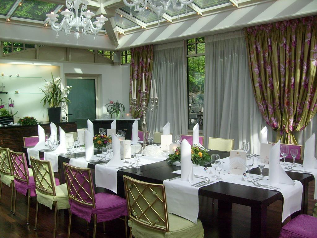 Campus Garden Businesshotel อิเซอร์โลห์น ภายนอก รูปภาพ