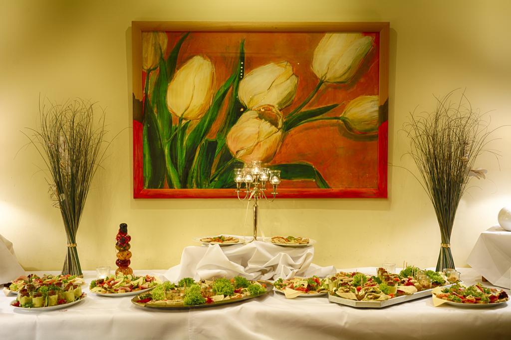 Campus Garden Businesshotel อิเซอร์โลห์น ภายนอก รูปภาพ