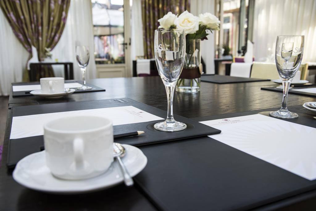 Campus Garden Businesshotel อิเซอร์โลห์น ภายนอก รูปภาพ