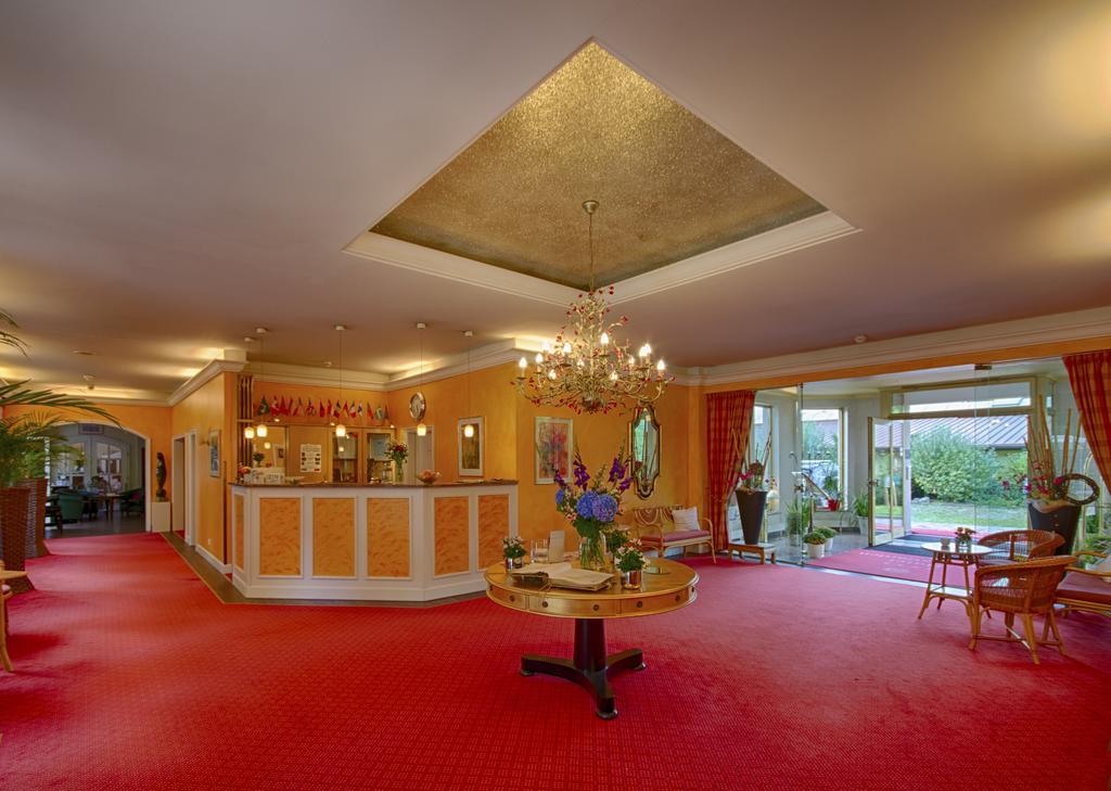 Campus Garden Businesshotel อิเซอร์โลห์น ภายนอก รูปภาพ