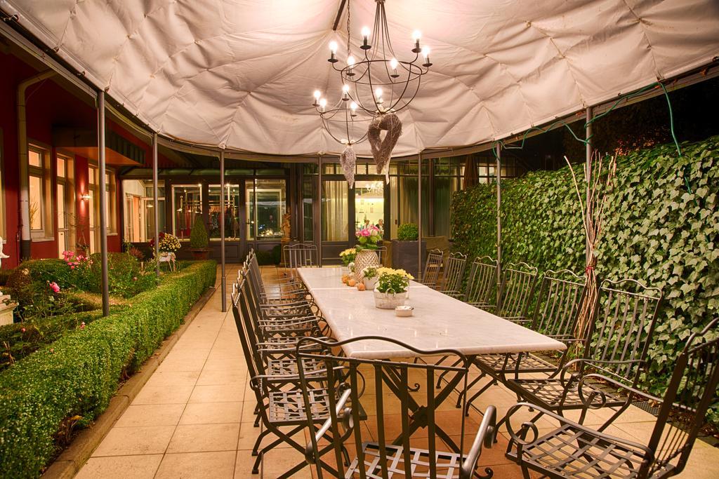 Campus Garden Businesshotel อิเซอร์โลห์น ภายนอก รูปภาพ