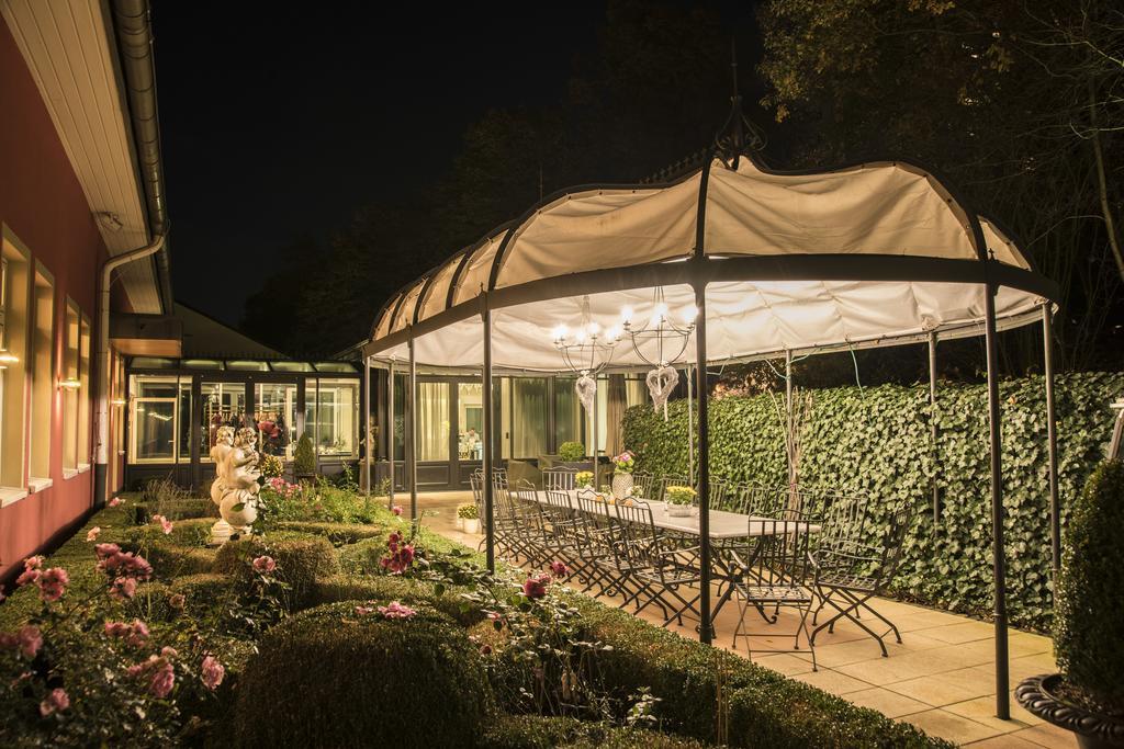 Campus Garden Businesshotel อิเซอร์โลห์น ภายนอก รูปภาพ